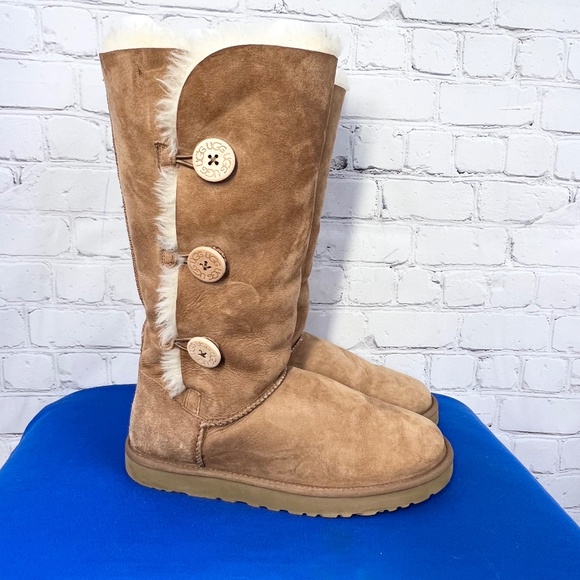 UGG Shoes - |•UGG•| Bailey Button Triplet Big COZY Boots! Size 11